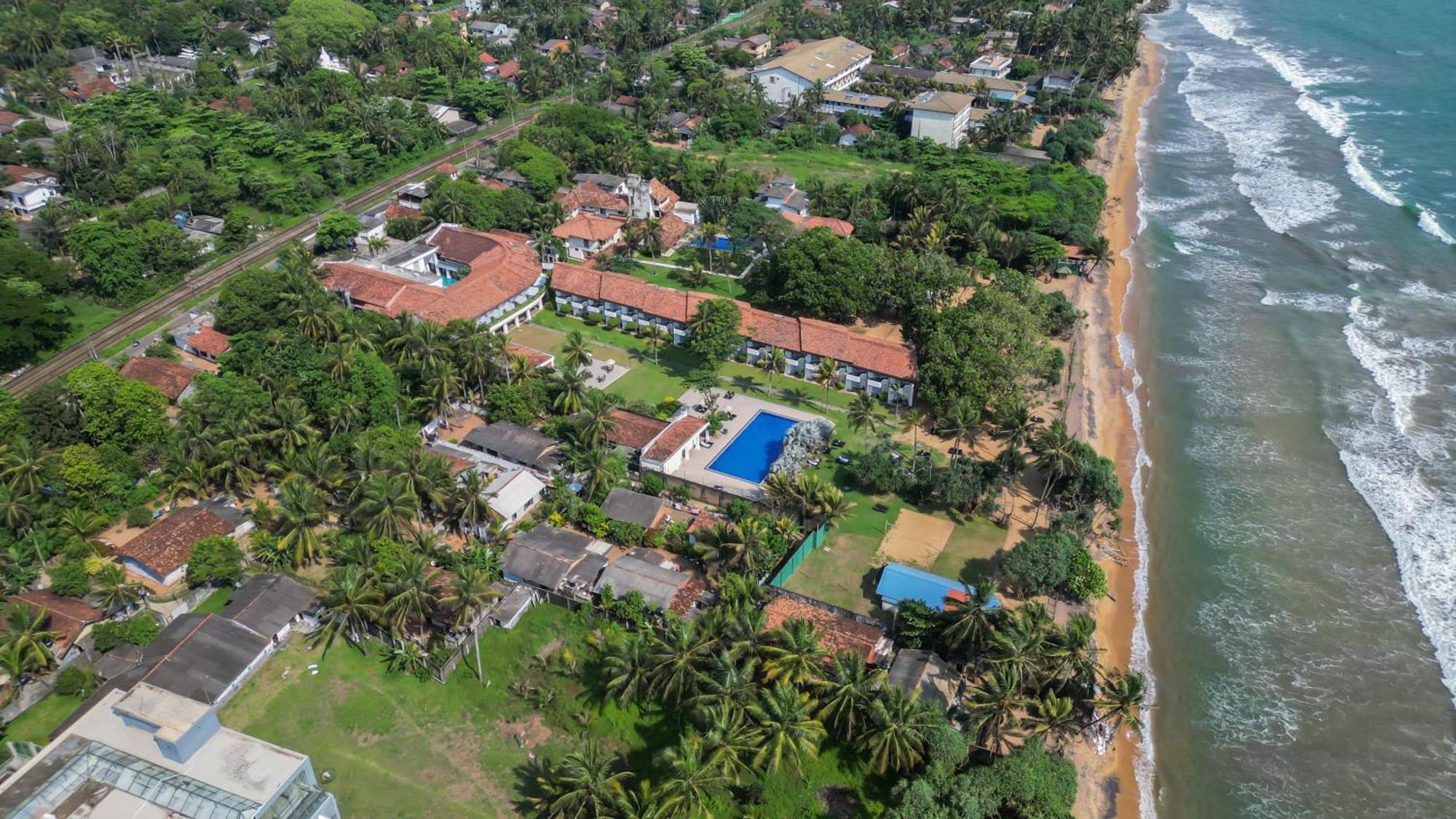 Hibiscus Beach Hotel & Villas Kalutara Exterior foto