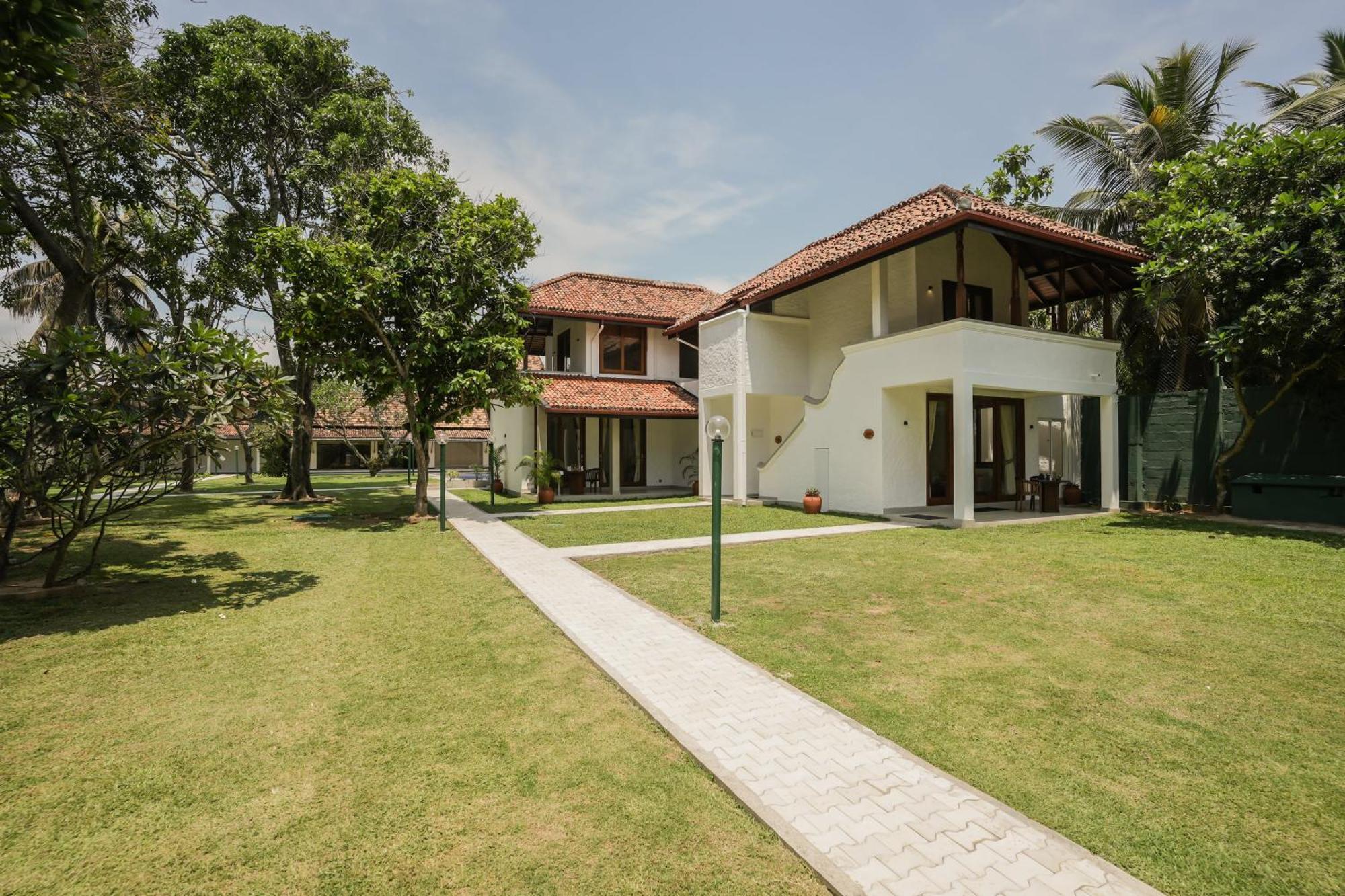 Hibiscus Beach Hotel & Villas Kalutara Exterior foto
